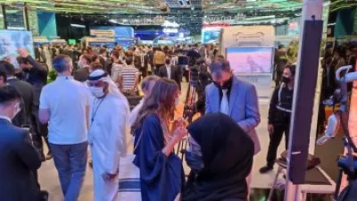 روبوتات تقدم قهوة وسيارات ذاتية القيادة فى جيتكس دبى