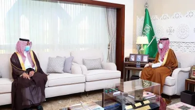 نائب أمير الشرقية يستقبل مدير فرع الهيئة العامة للنقل بالمنطقة
