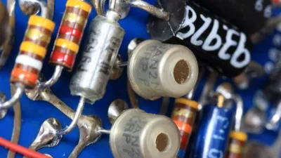 السعة في دوائر التيار المتردد – Capacitance in AC Circuits