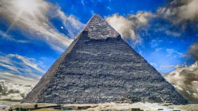 بناء الاهرامات في الأسرة الثالثة للحضارة المصرية