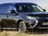 ميتسوبيشي أوتلاندر PHEV Juro Special Edition تنطلق في بريطانيا بمزايا خاصة فريدة