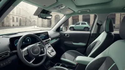 الكشف عن Hyundai INSTER Lounge: سيارة كهربائية حضرية فاخرة بنطاق 360 كيلومتراً