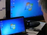 تشغيل اللابتوب على التلفزيون من دون كيبل