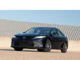 مراجعة تويوتا كامري 2021: المواصفات والمميزات والعيوب والأسعار