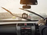 كيفية تغيير شفرات المساحات في السيارة