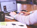 ما هي مزايا الشركات المتخصصة في التسويق؟