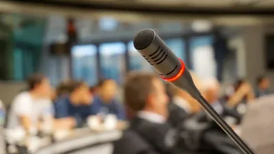 ما هو الدور التسويقي للمعارض والمؤتمرات السياحية؟
