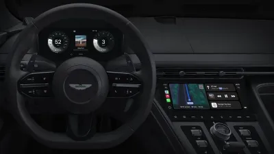 تطبيق WhatsApp يطور أخيراً واجهة مخصصة لنظام Apple CarPlay