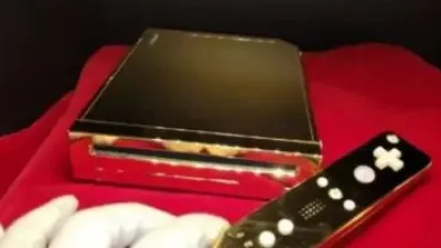 شاهد نسخة Nintendo Wii المطلية بالذهب المخصصة للملكة البريطانية إليزابيث