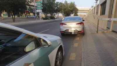 المرور السعودي يحدد الأماكن التي يمنع فيها التوقف بالمركبات