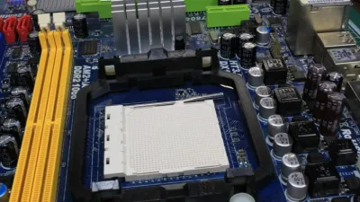 إصلاح واستبدال اللوحة الأم Motherboard Repair and Replacement