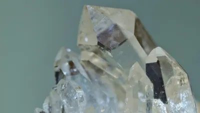 عمليات تصنيف الحجم الحبيبي للجزيئات المعدنية