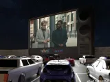 الرياض تجمل جسورها وتفتتح سينما السيارات