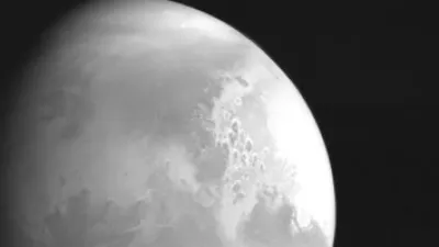العثور على آثار لتغيرات المناخ فى القطب الشمالى للمريخ