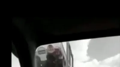 تحذير المرور السعودي من القيادة والتجاوز بأكتاف الطريق