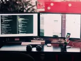 ما هي المكونات الرئيسية لنظام إدارة علاقة العملاء (CRM)؟