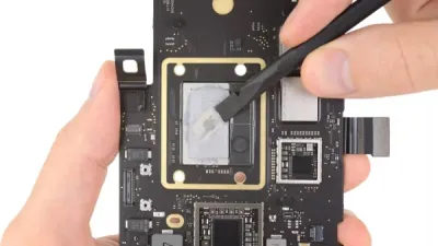 يُظهر تفكيك iFixit مدى تشابه أجهزة M1 MacBooks الجديدة