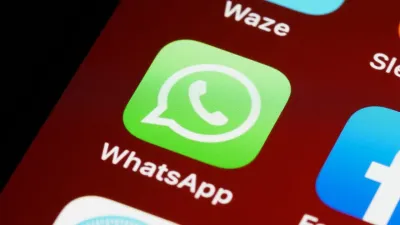 تصميم Liquid Glass يصل أخيراً إلى تطبيق WhatsApp لأجهزة Mac