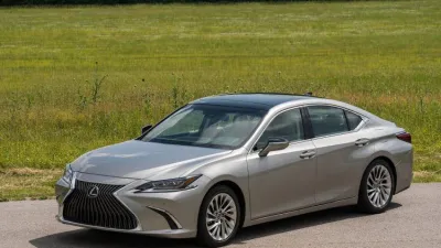 مراجعة أهم مميزات وعيوب لكزس ES 2019
