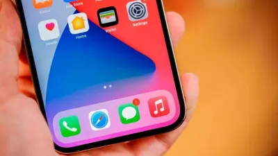 تصميم WhatsApp الجديد لنظام iOS يحاكي iMessage ويتجاوز قيود Apple