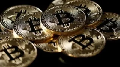 بيتكوين تنخفض مع اعتمادها فى السلفادور كعملة