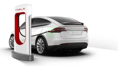 تفتح NHTSA تحقيقًا في طراز Tesla Model S و Model X