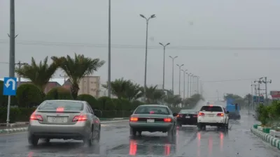 وزارة النقل تطالب بتهدئة السرعات بسبب الأمطار في بعض الطرق
