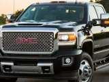 GMC سييرا HD 2017 تتزود بمحرك ديزل Duramax V8 بقوة 445 حصان