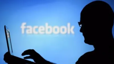 كيفية نقل بيانات فيسبوك الخاصة بك إلى خدمات أخرى