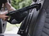 كيفية التخلص من رائحة البنزين من السيارة