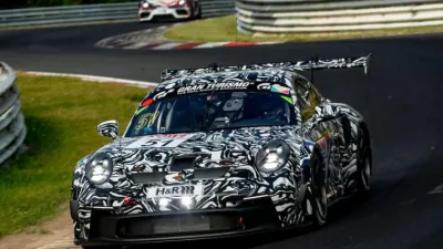 بورشه 911 جي تي 3 كاب الجديدة تجتاز الاختبارات على النوربورغرينغ