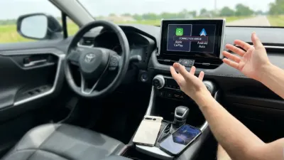 كيفية التبديل من Apple CarPlay إلى Android Auto بسلاسة في السيارات المشتركة