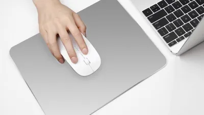 تعرف على الطرق لتنظيف الماوس باد