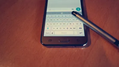 الإبلاغ عن مستخدم في الواتساب