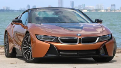 مراجعة بي ام دبليو i8 رودستر 2019 … ثورة الهايبرد الرياضية!