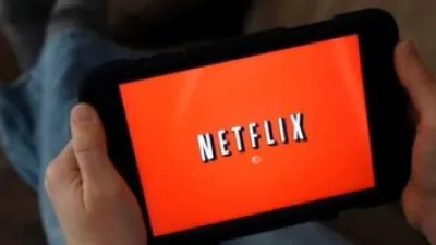 نتفليكس تخطط لتقديم مستويات اشتراك أرخص مدعومة بالإعلانات