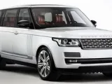 لاند روفر تكشف عن نسخة ذات قاعدة عجلات طويلة ونسخة أوتوبيوجرافي الفاخرة