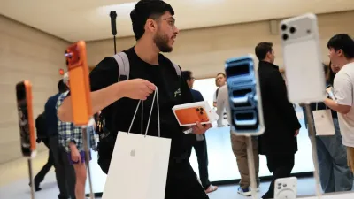كيف تخطط Apple لإخفاء الزيادة في أسعار هاتف iPhone 18 Pro؟