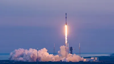 شركة SpaceX تطلق كبسولة Starfall السرية لاقتحام سوق التصنيع في الفضاء