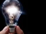 ما هي الاثار الناتجة عن تدفق التيار الكهربائي؟