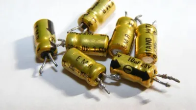 كيفية شحن المكثف – Charging a Capacitor
